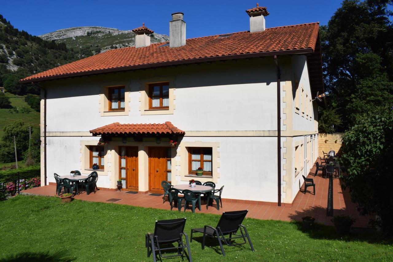 Matienzo Apartamentos Rurales La Taberna المظهر الخارجي الصورة